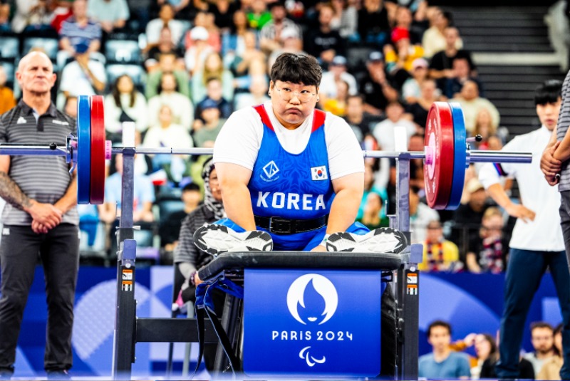 89--paris-2024--para-powerlifting--womens-up-to-86kg_53980710597_o.jpg